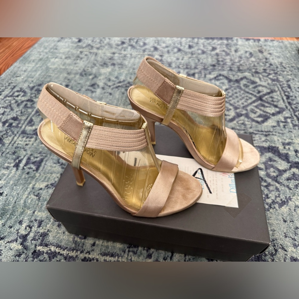 Kenneth Cole Reaction Gold and Tan Heels